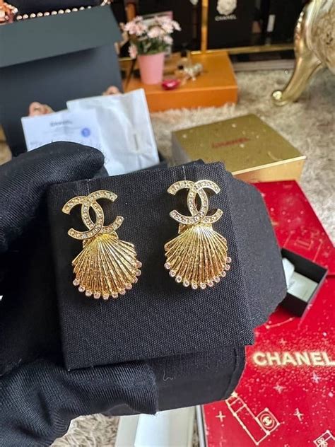 chanel earrings 2017 ราคา|ต่างหู .